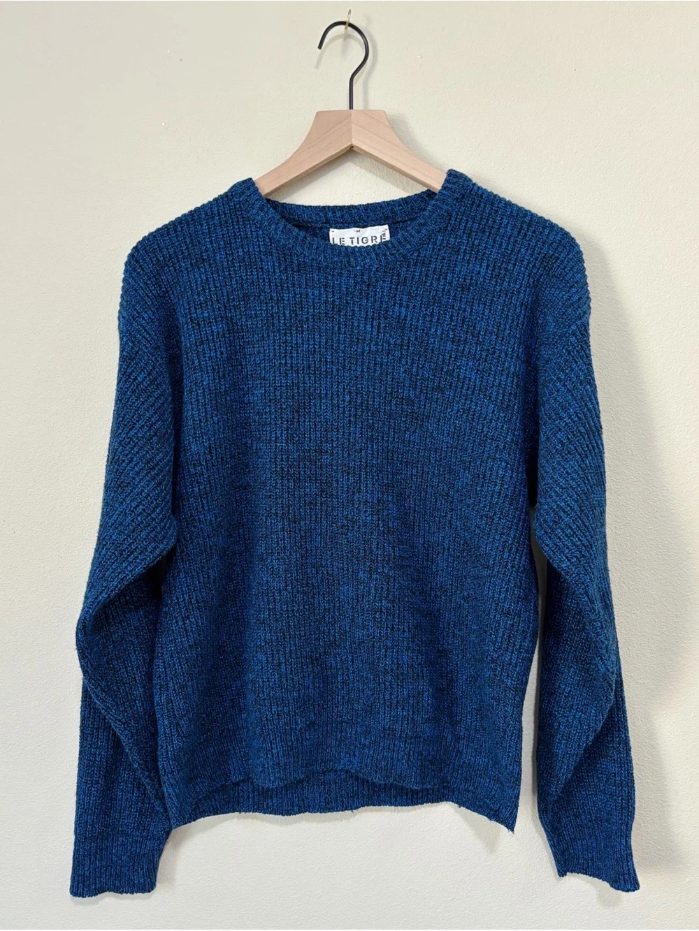 Vintage Le TIGRE Size Medium 80s Knit Pullover Crewneck Sweater Sweatshirt USA